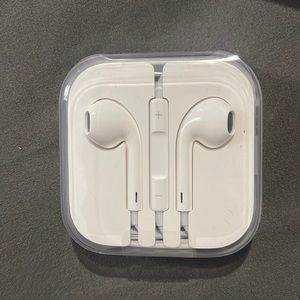 Brand-new never opened iPhone 12 pro max headphones